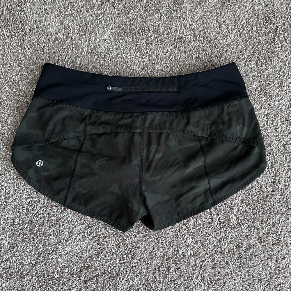 Lululemon Speed Up Shorts 2.5 inch Size 6